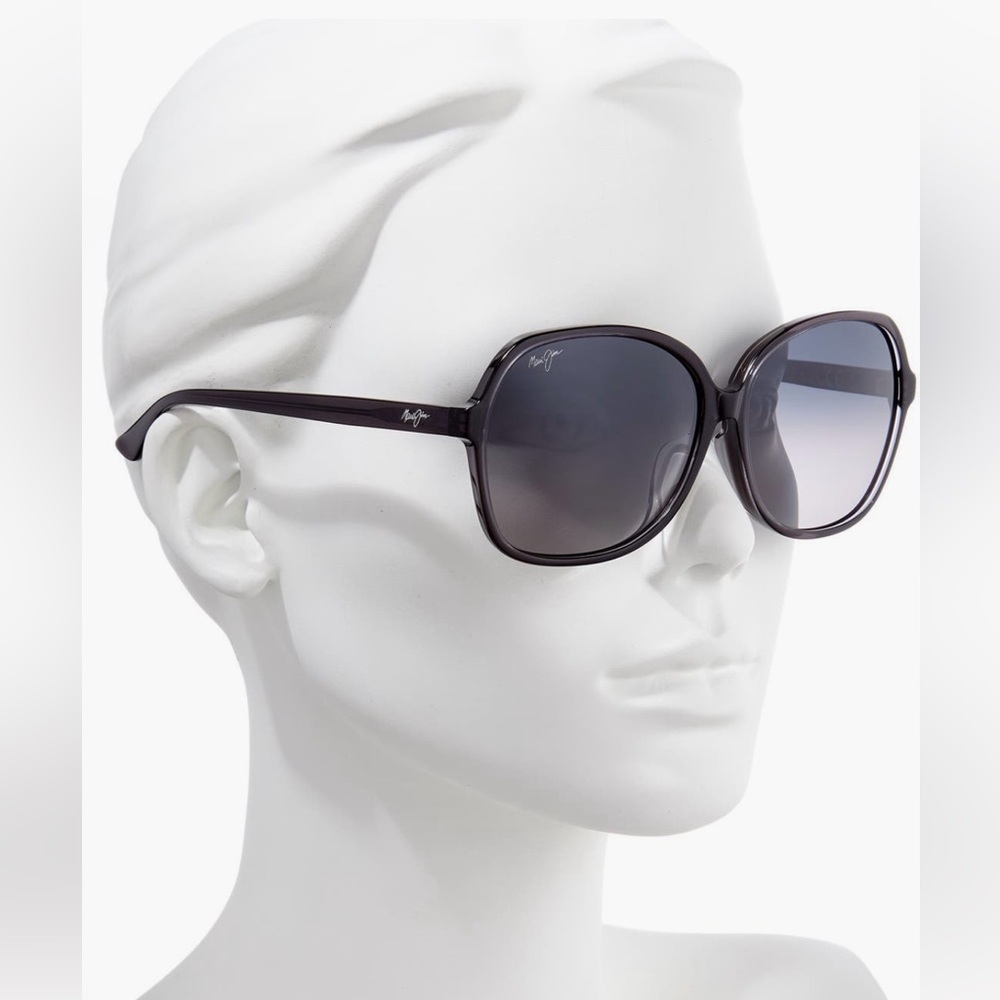 Poolside-Ready Polarized Sunglasses - Translucent Grey & MauiBrilliant Lenses